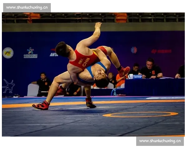 美国摔跤比赛精彩纷呈探秘全新赛事规则和选手精彩表现